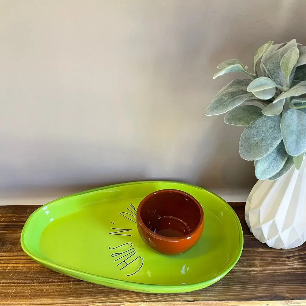 NWOT Rae Dunn Chips n' Dip platter